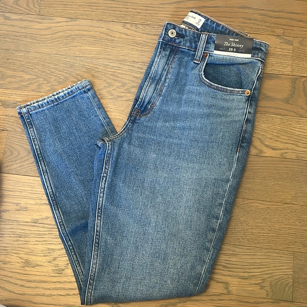 NEW Abercrombie & Fitch Curve Love Skinny Jeans